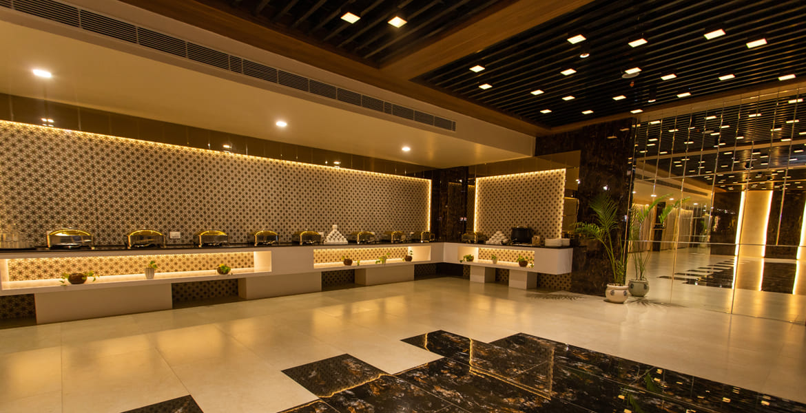 Hotel Aarunya royale